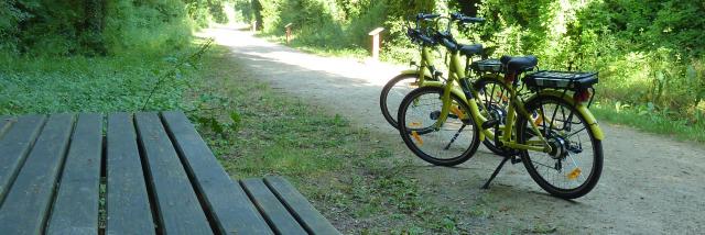 Voie Verte avec table et vélos